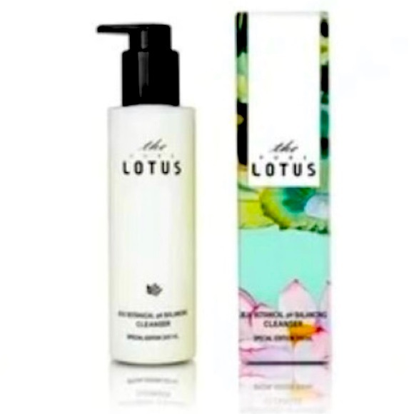 $37 Lotus Cleanser NIB
Deep Cleansing of Waste & Fine Dust
Makeup, moisturizing - Picture 2 of 9